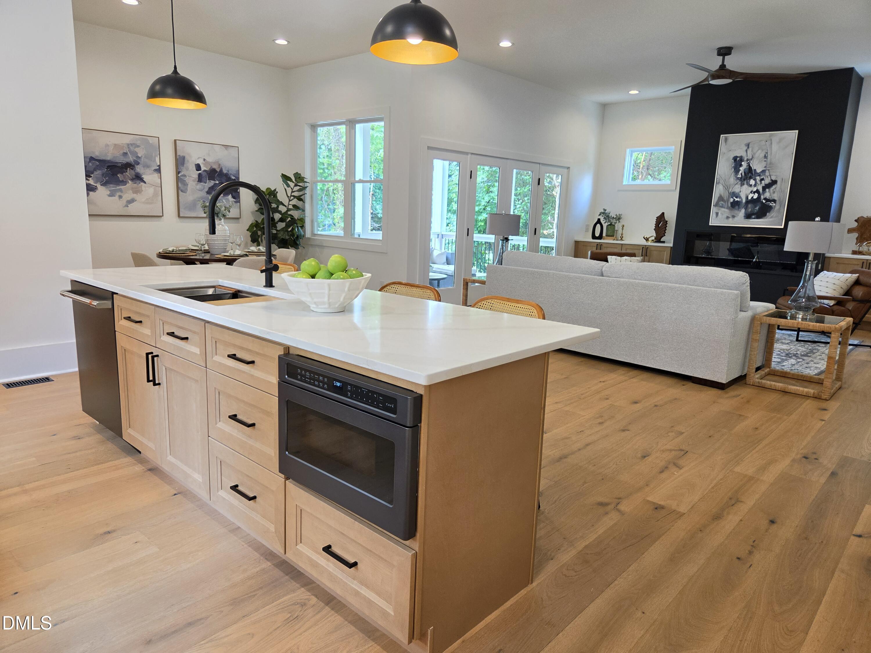712 Van Buren Road