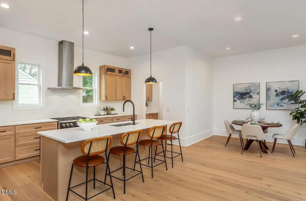 712 Van Buren Road