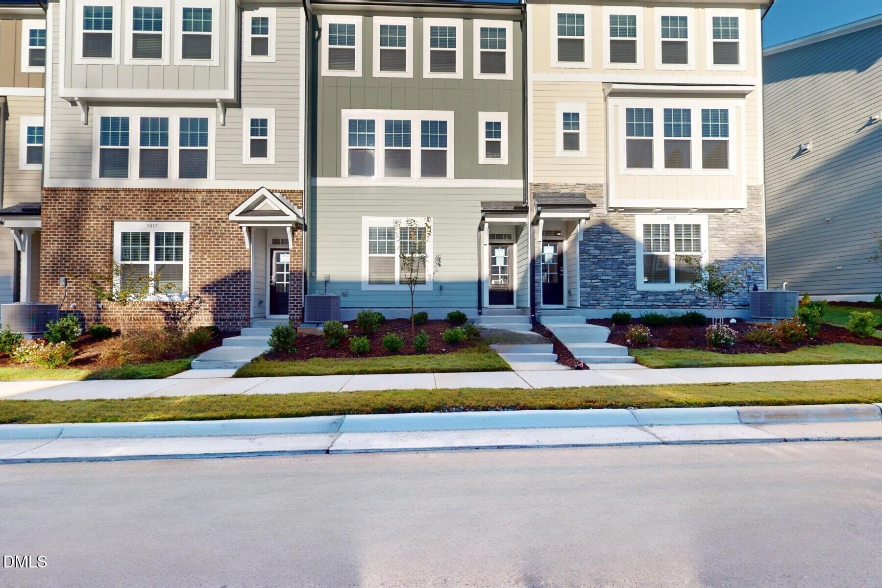 5019 Jowett'S Walk Drive 33