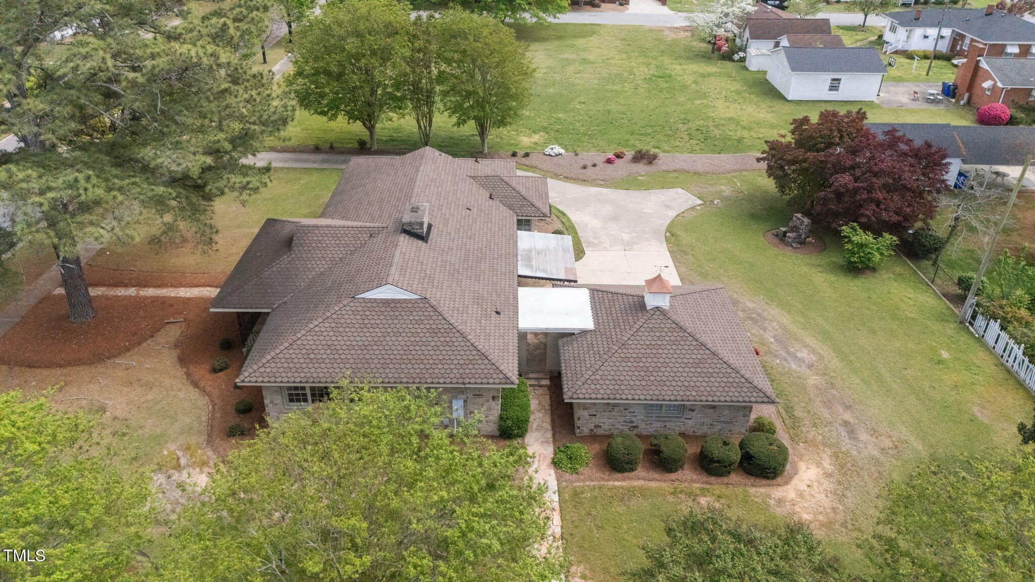 609 W Main Street