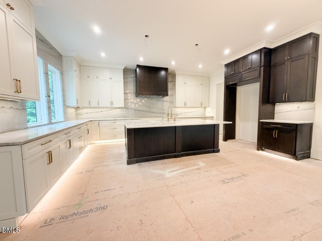 4907 Yadkin Drive