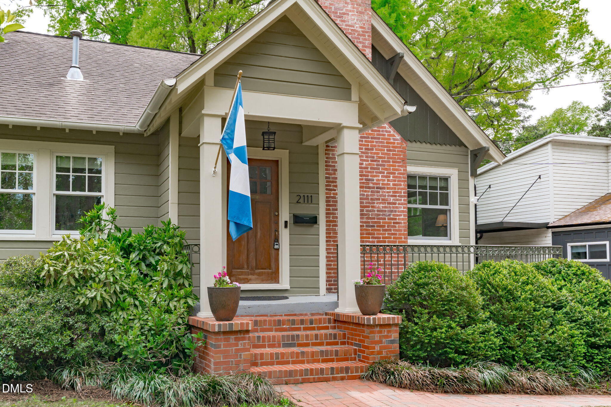 2111 Pershing Street