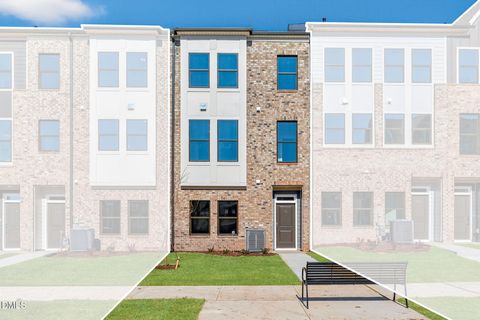 776 Ballyneal Alley Cary NC 27513