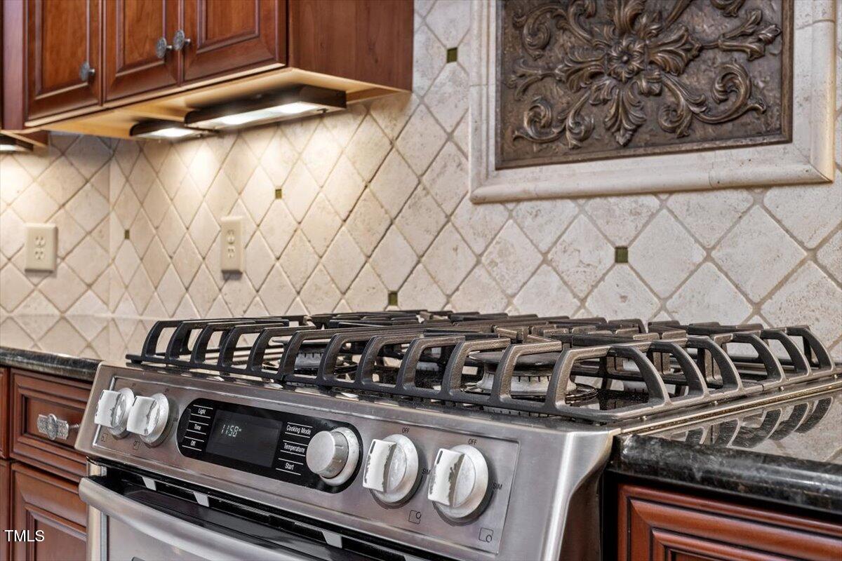 Pittsboro, North Carolina 27312, United States, 3 Bedrooms Bedrooms, ,3 BathroomsBathrooms,Residential,Pending,110120