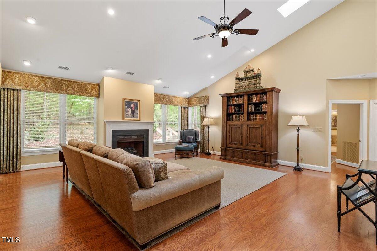 Pittsboro, North Carolina 27312, United States, 3 Bedrooms Bedrooms, ,3 BathroomsBathrooms,Residential,Pending,110120