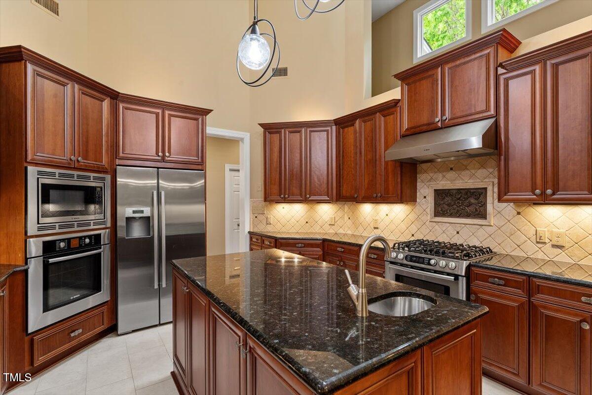 Pittsboro, North Carolina 27312, United States, 3 Bedrooms Bedrooms, ,3 BathroomsBathrooms,Residential,Pending,110120