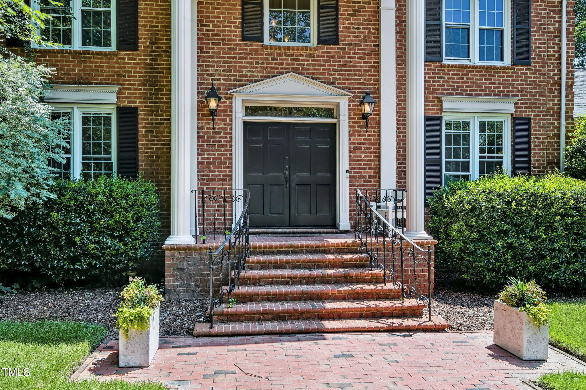 6 St James Place