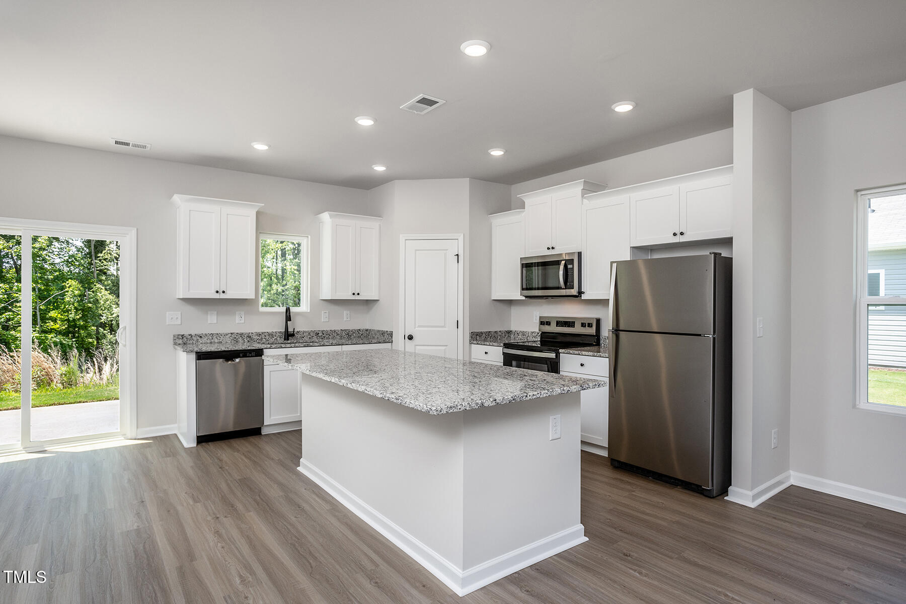 1004 Rhino Bend