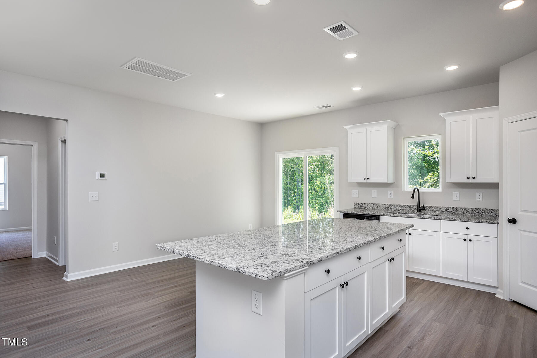 1004 Rhino Bend