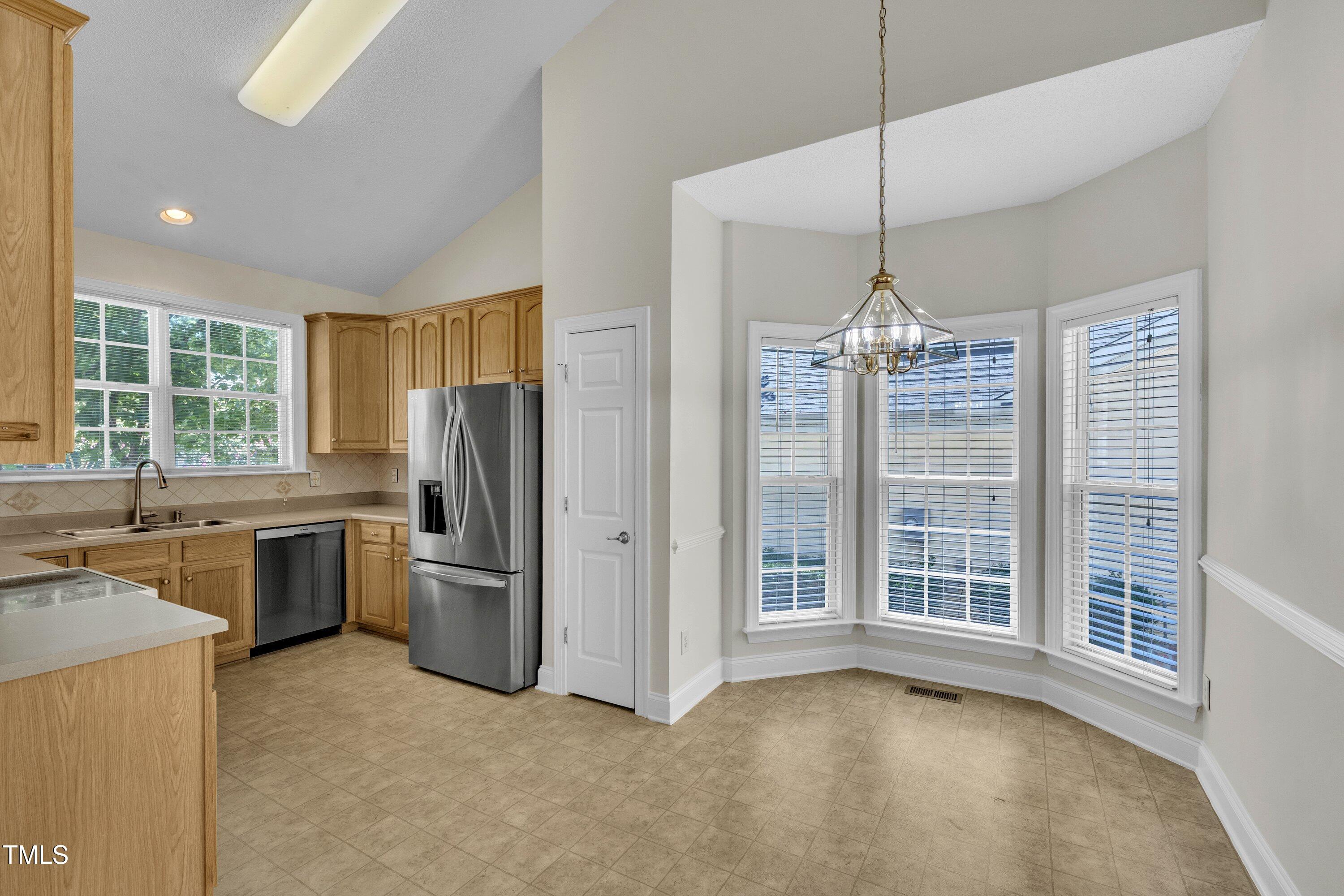 105 Rockport Ridge Way