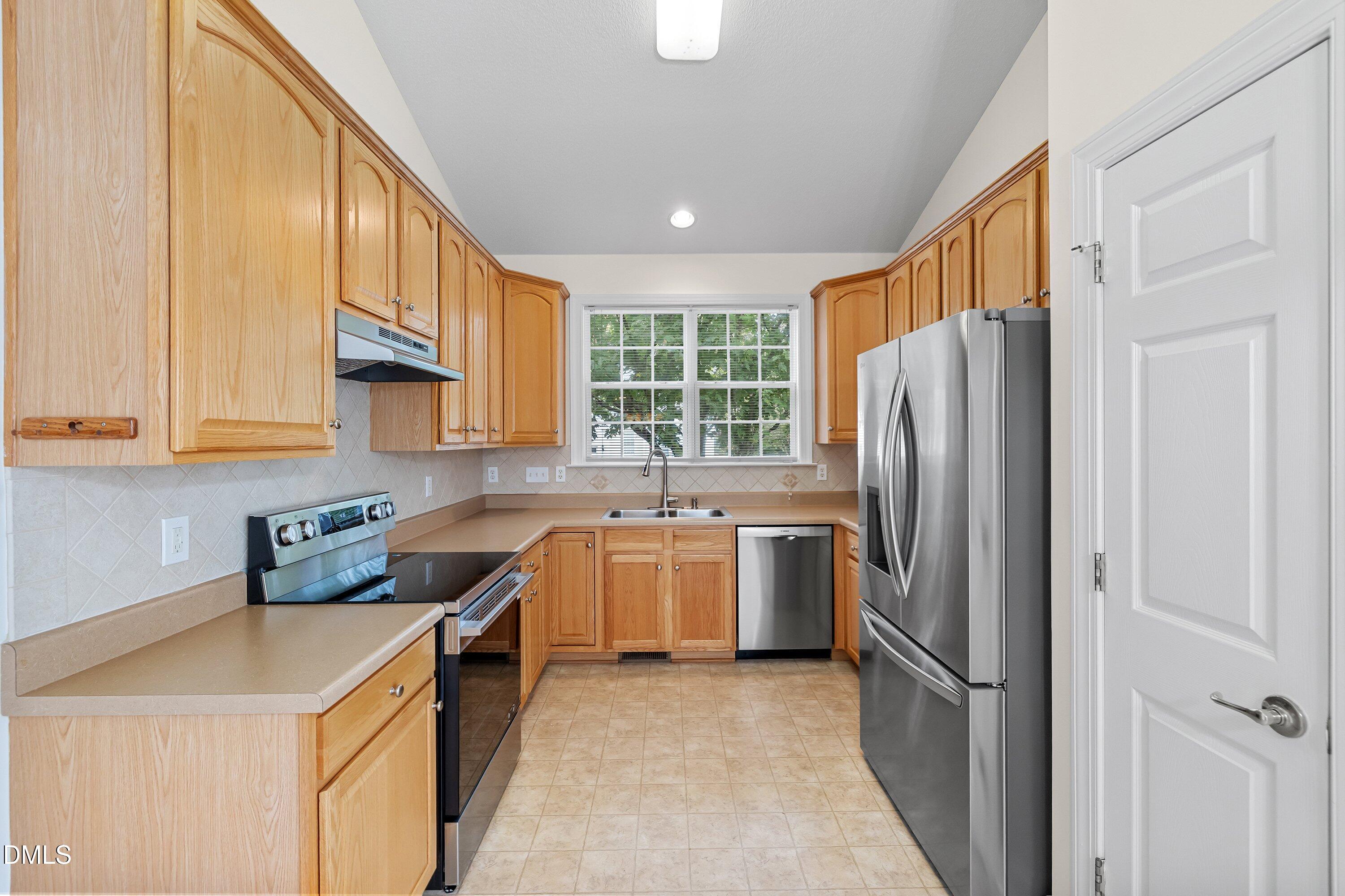 105 Rockport Ridge Way