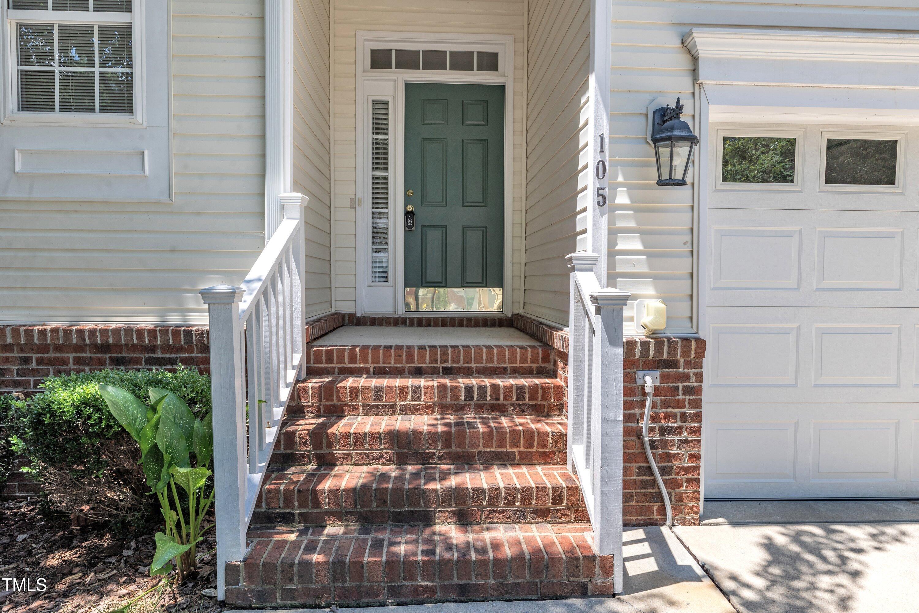 105 Rockport Ridge Way
