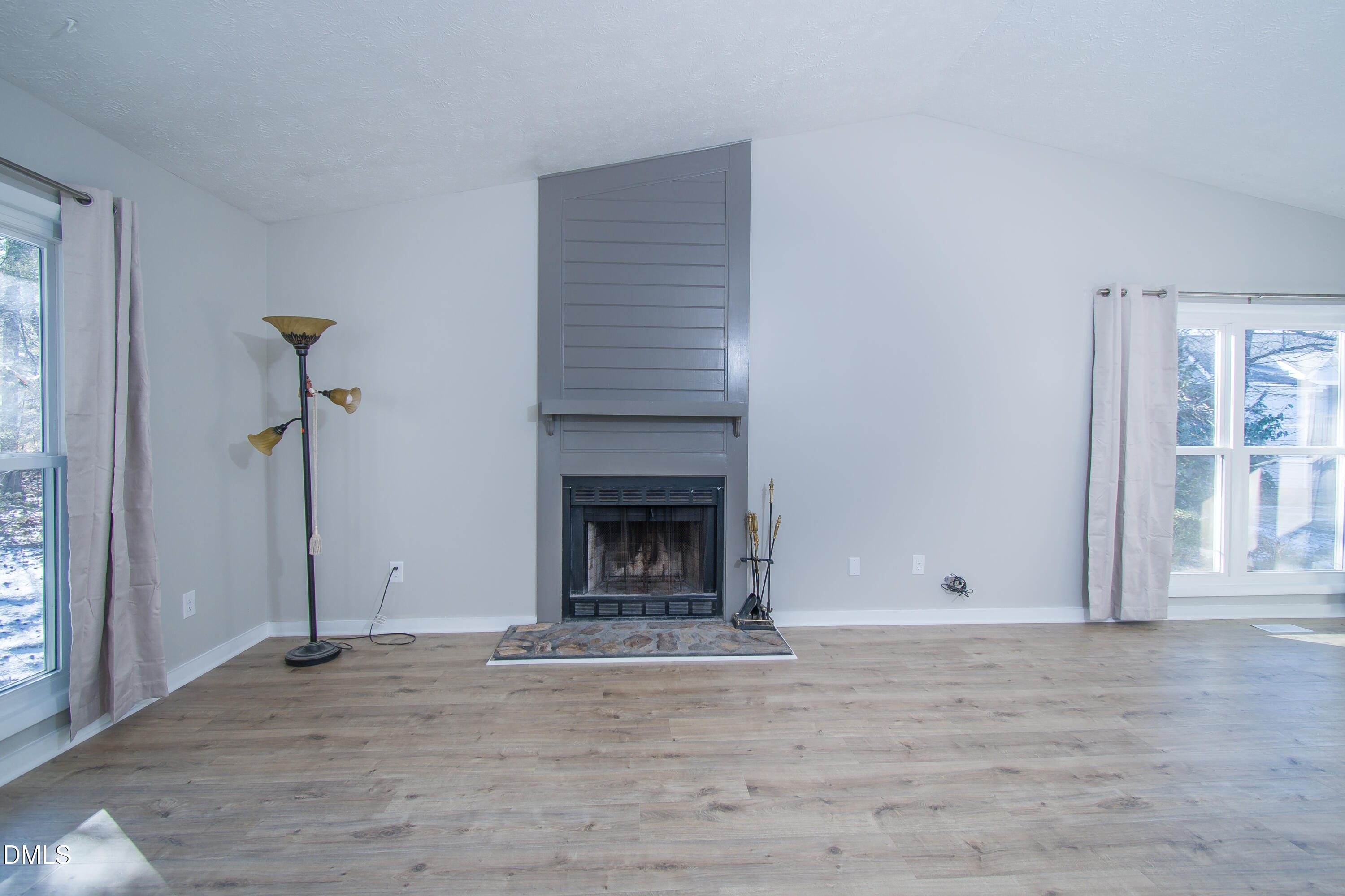 1037 Hempstede Drive