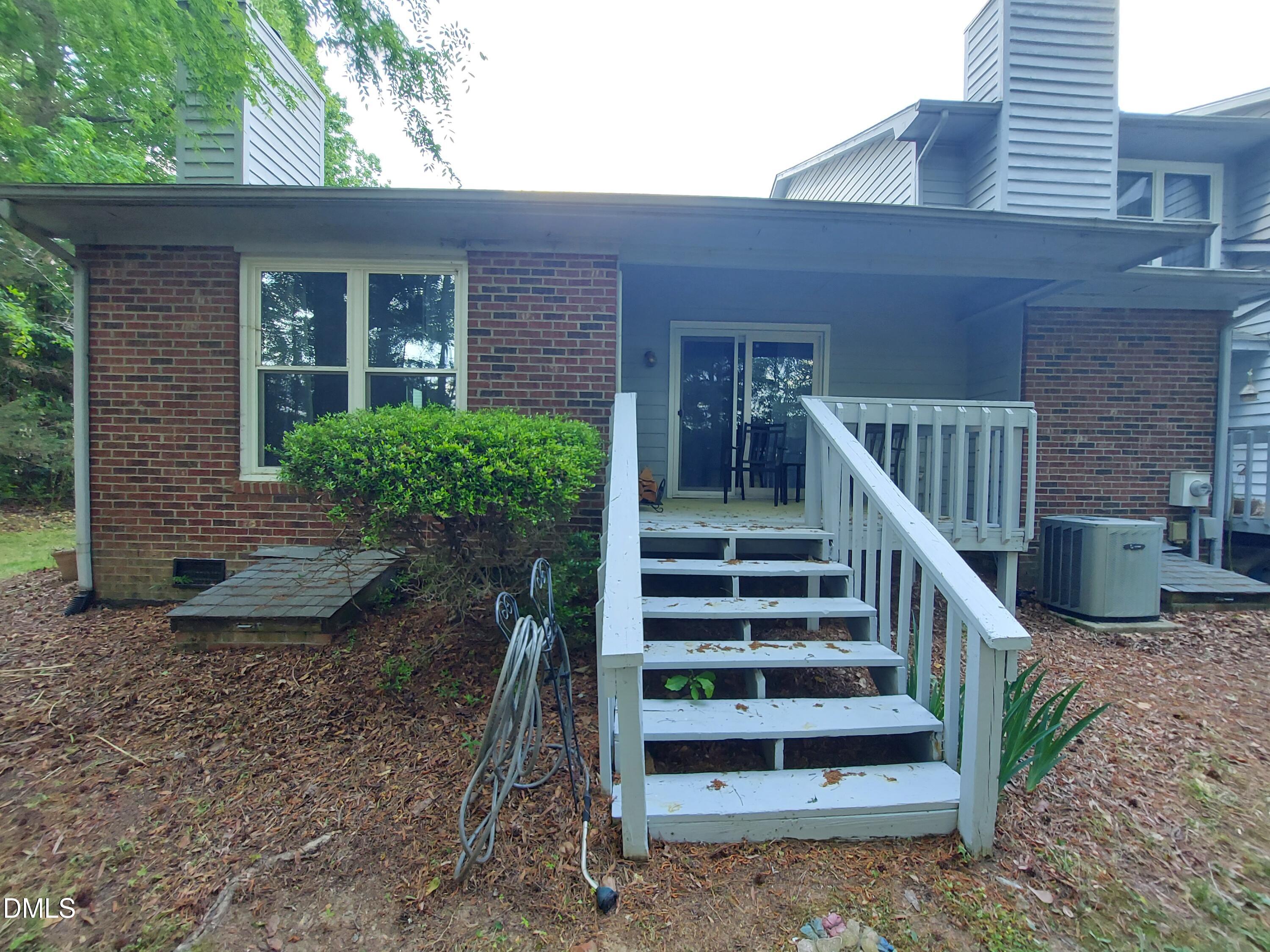 1037 Hempstede Drive