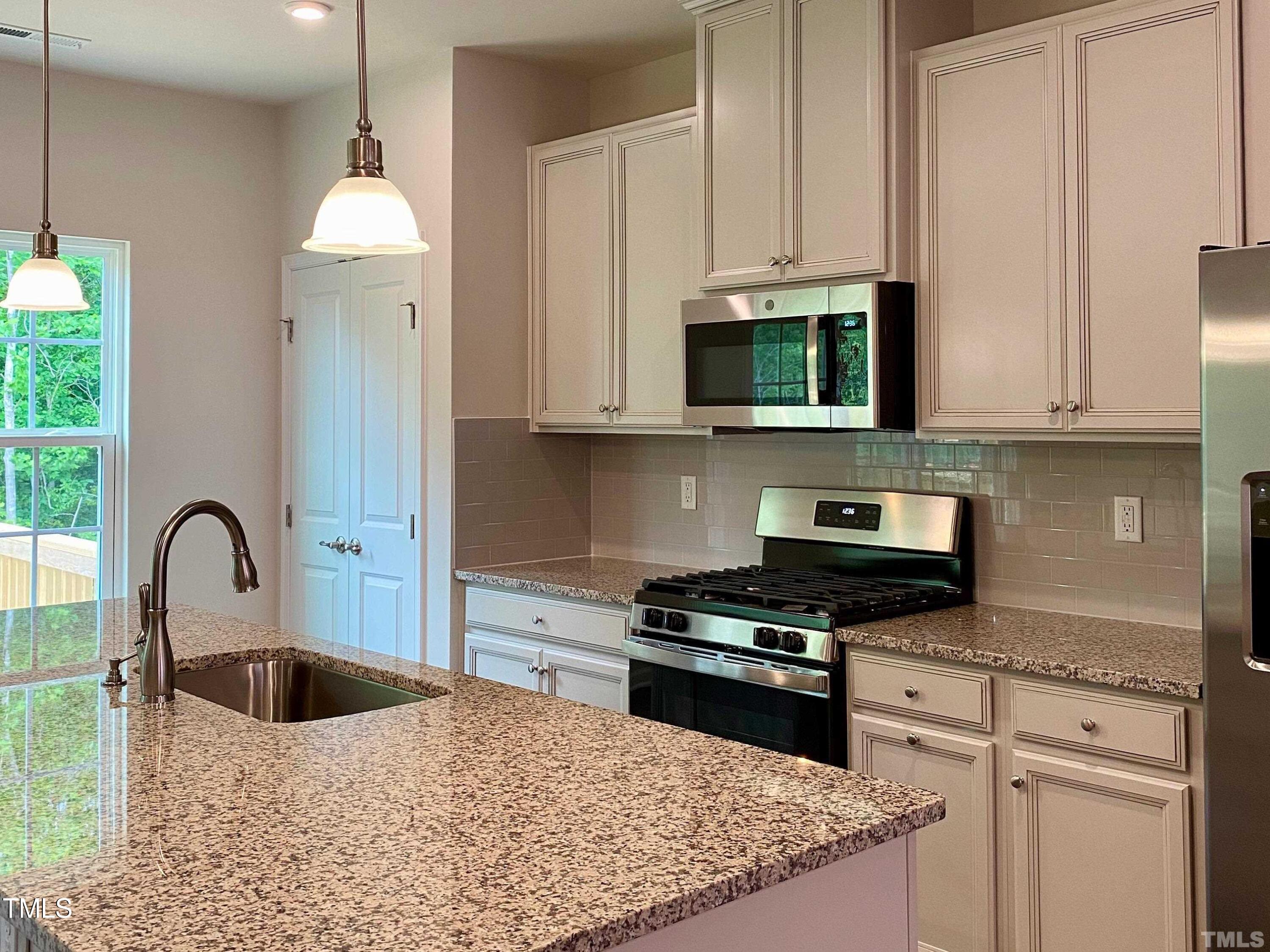 Photo 5 of 35 of 6627 Pathfinder Way townhome