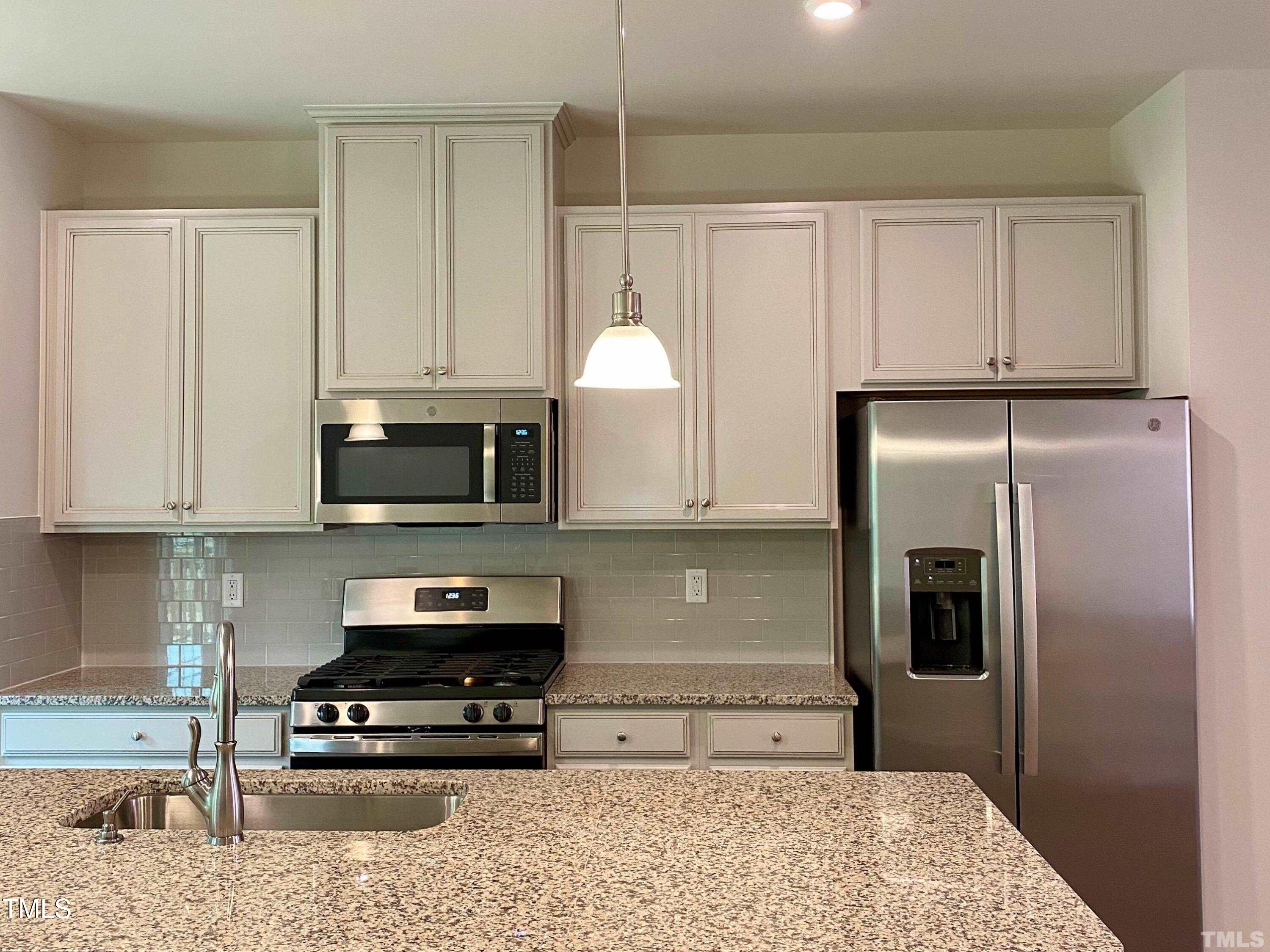 Photo 6 of 35 of 6627 Pathfinder Way townhome