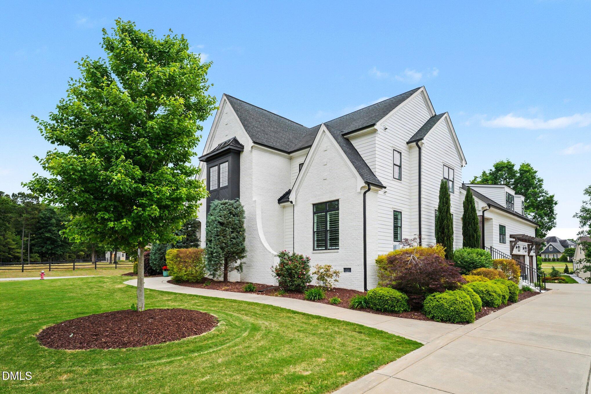 17 Stella Court