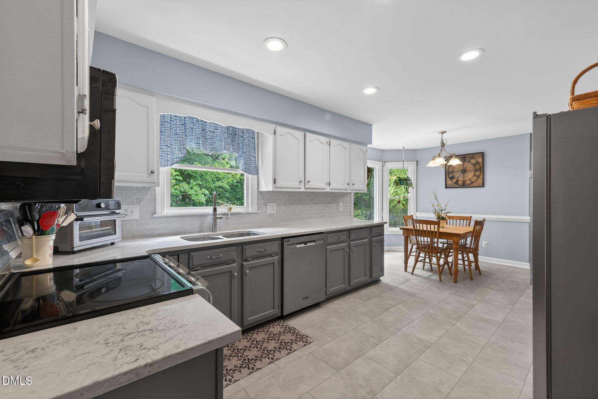 1104 Fallen Oak Drive