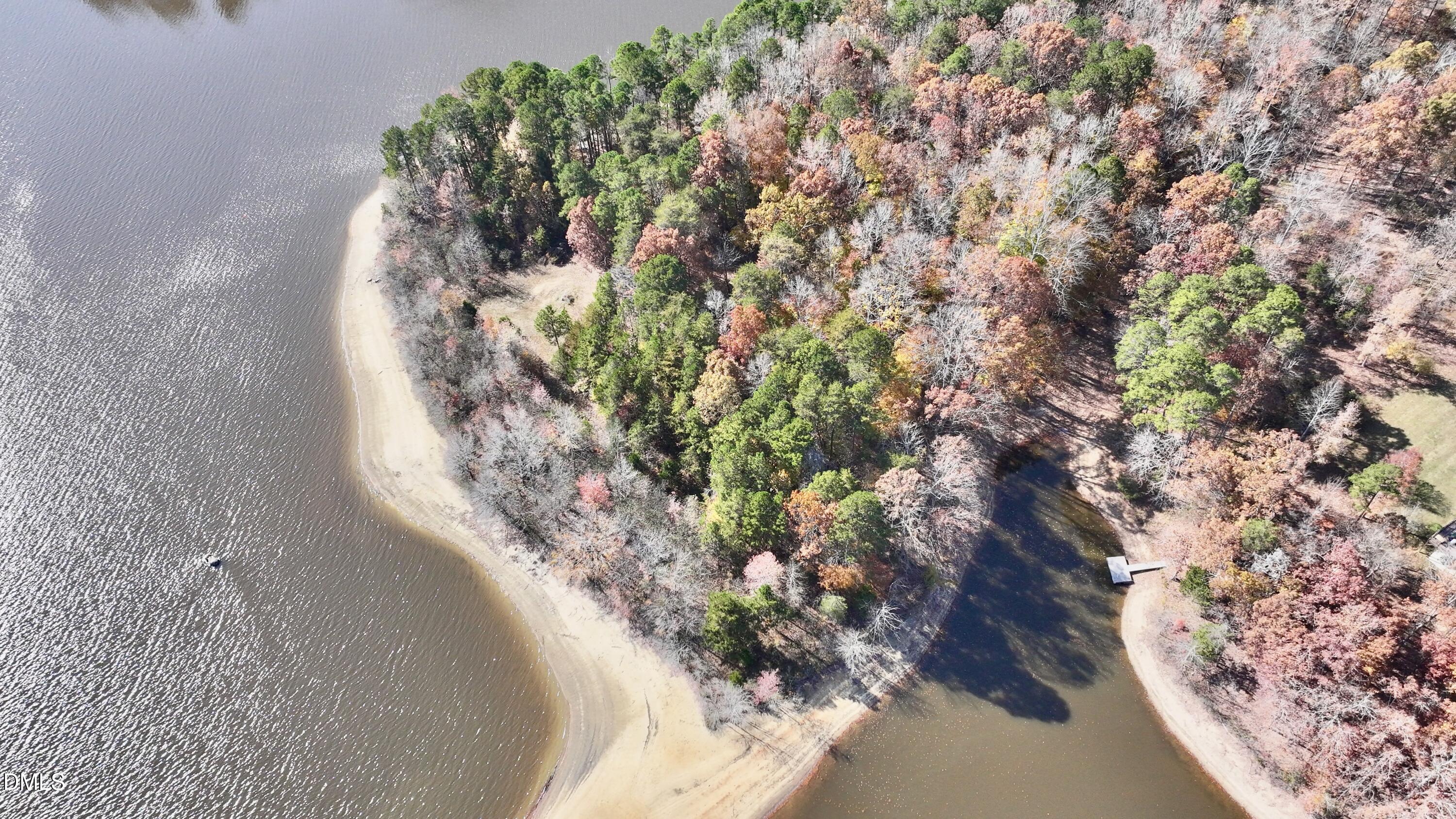 282 W Lakefront Drive