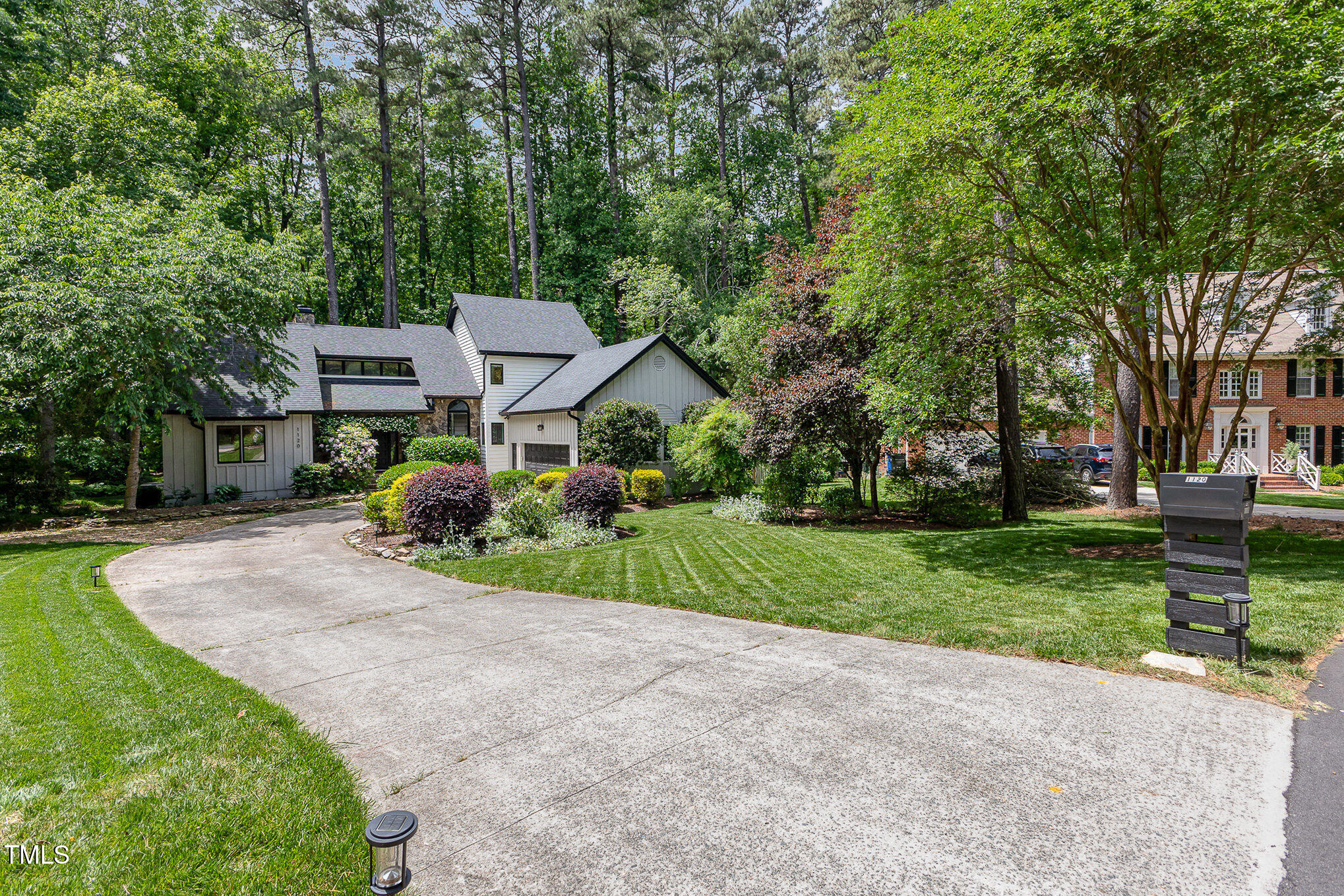 1120 Berwyn Way