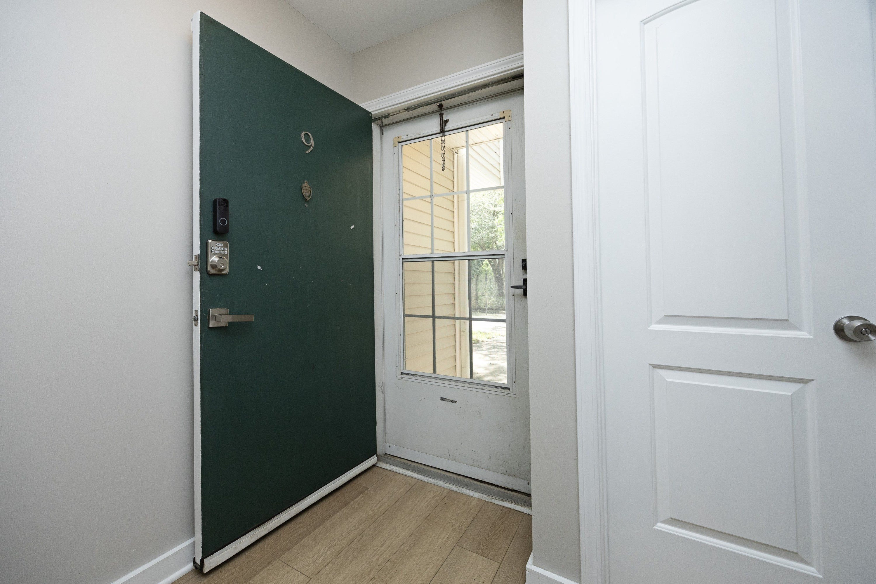 220 Elizabeth Street D9