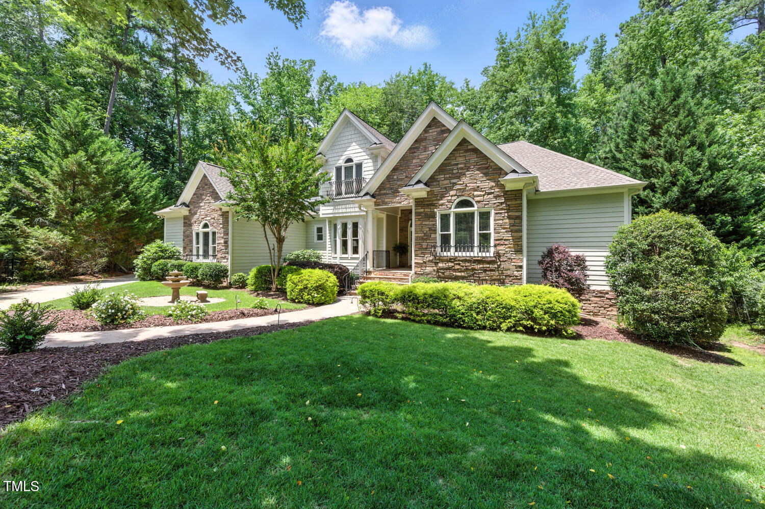 137 Forked Pine Court