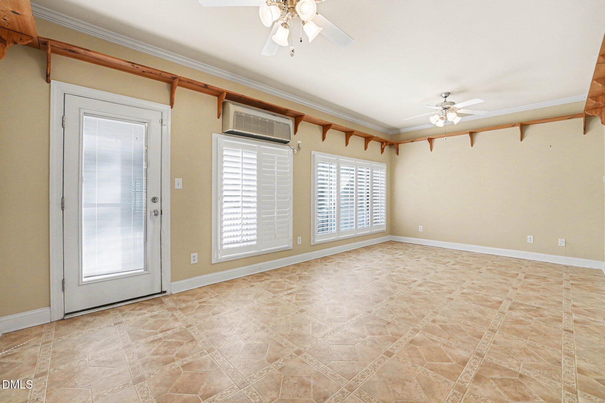 200 Commonsgate Drive