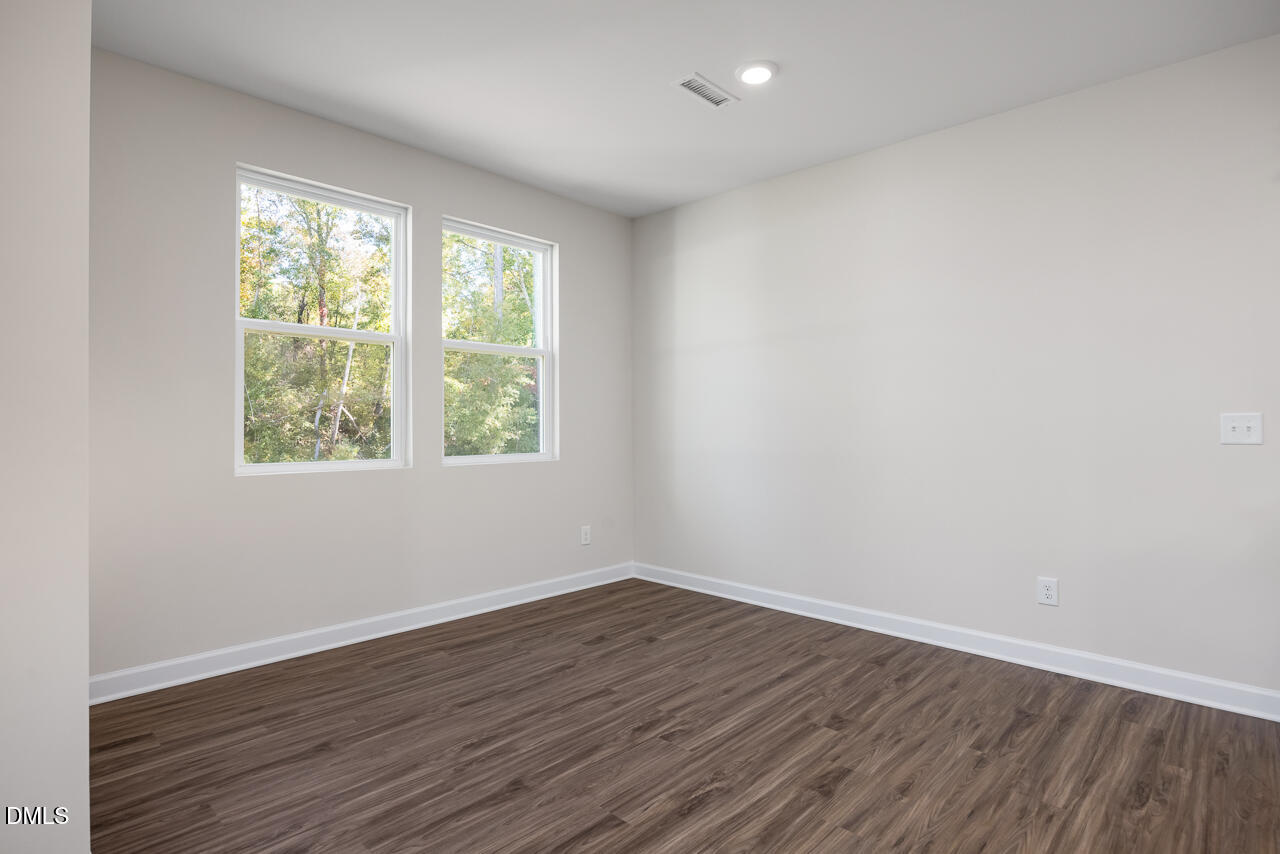 517 Crescent Wood Trail