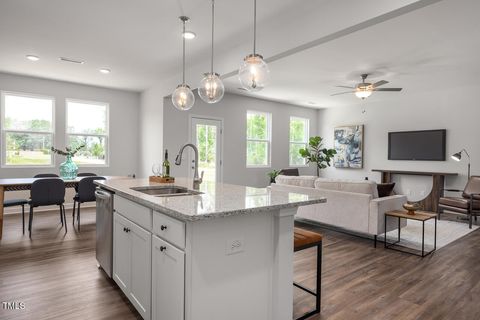 517 Crescent Wood Trail Zebulon NC 27597