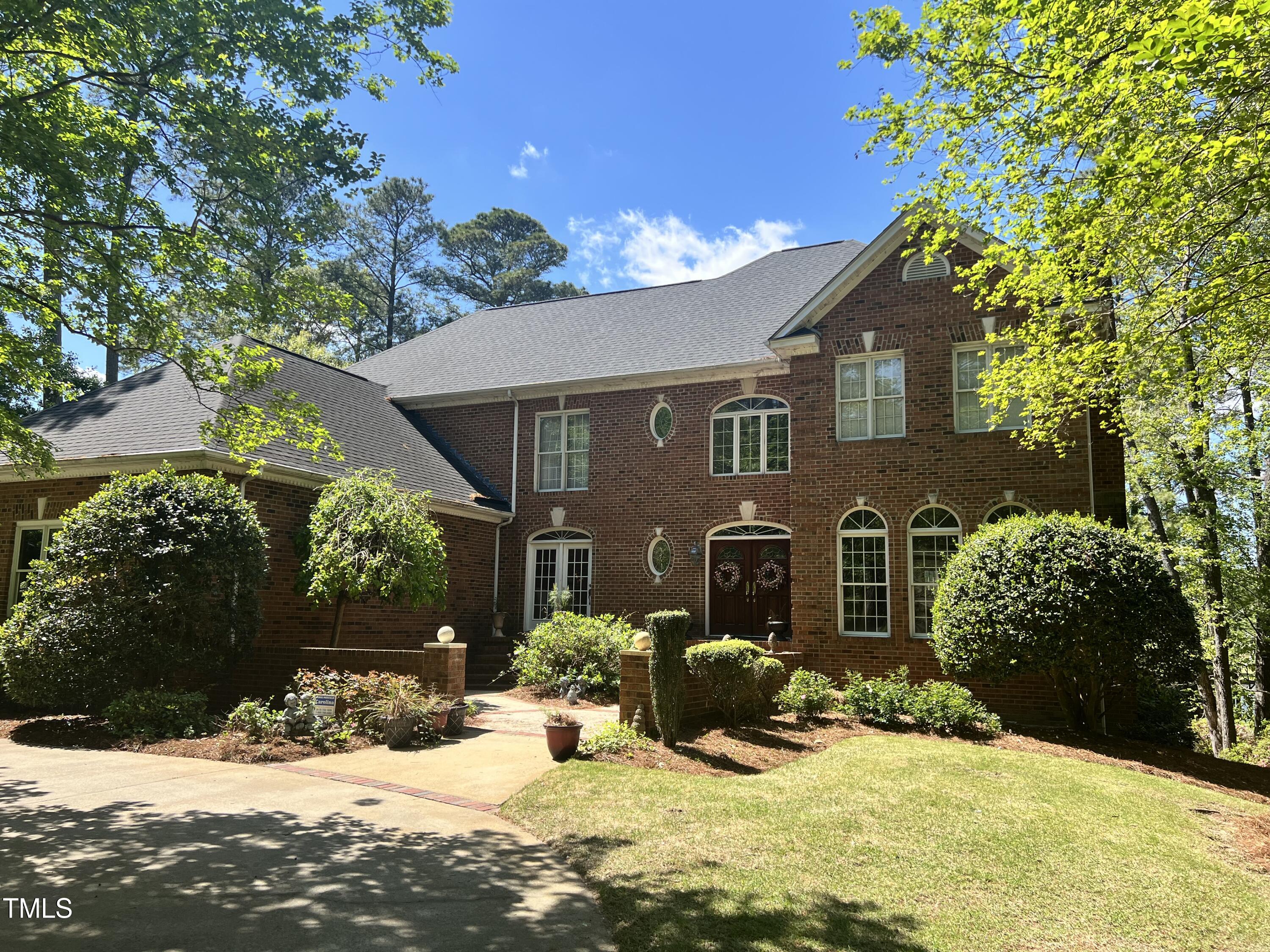 421 Dogwood Trail