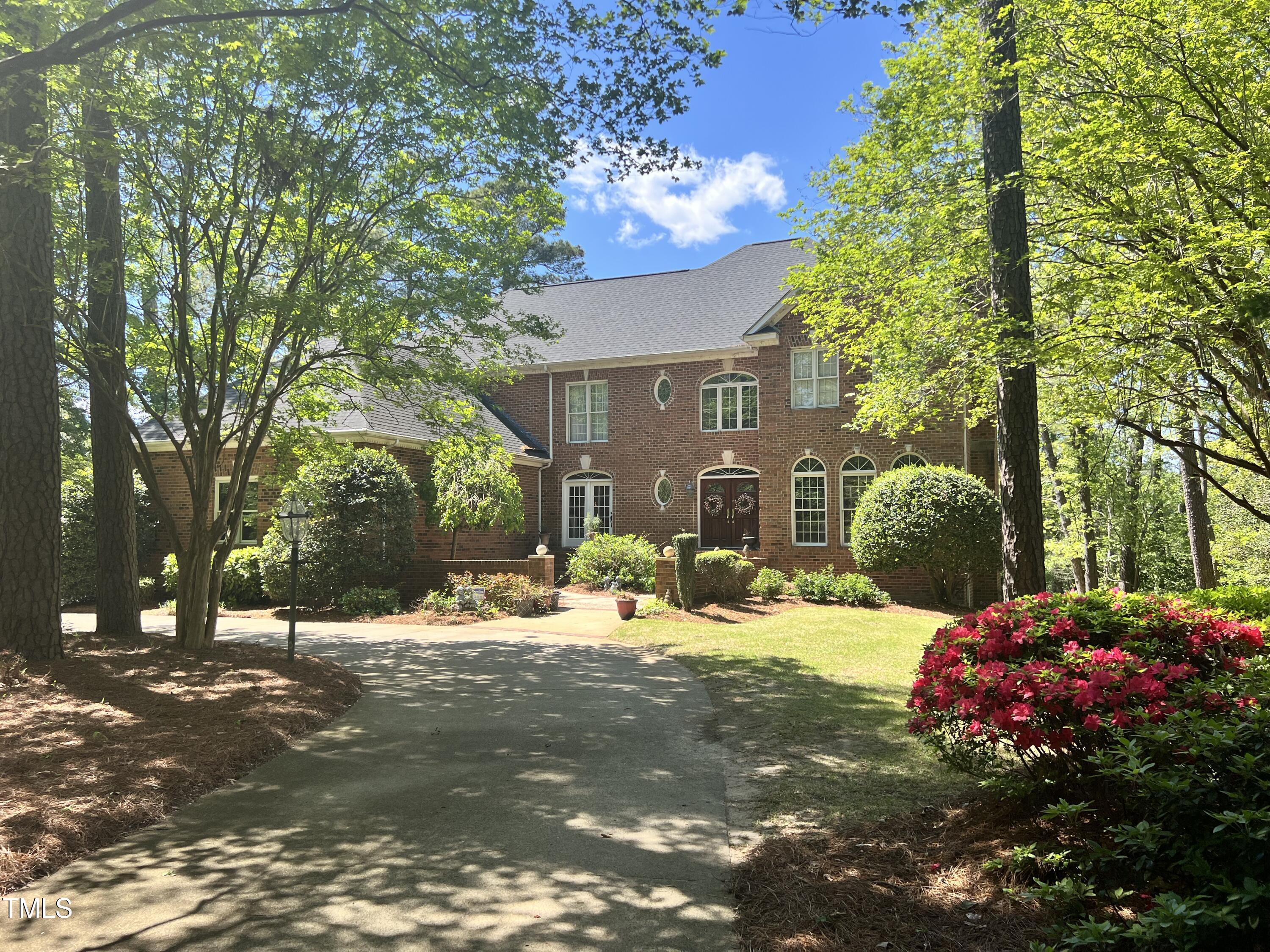 421 Dogwood Trail