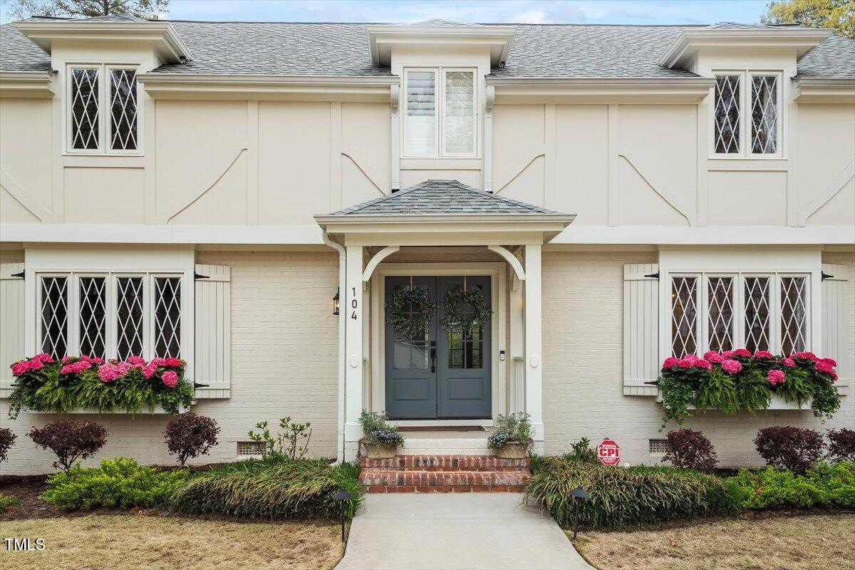 104 Perth Court