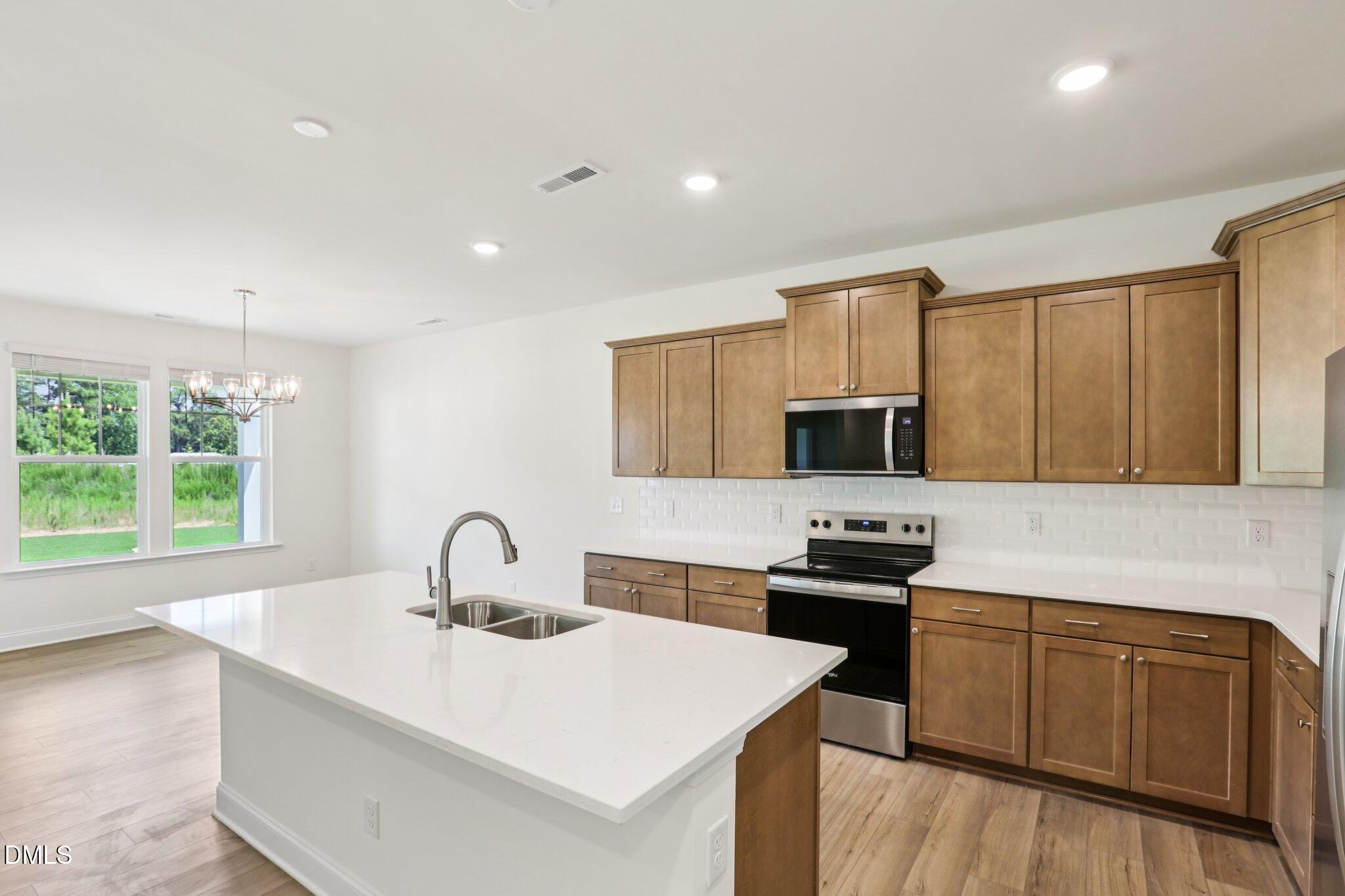 552 Hipwood Drive