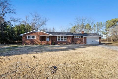 2609 Old Route 22 Kenly NC 27542