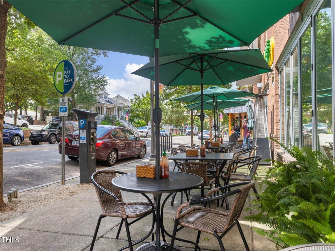 222 Glenwood Avenue 304