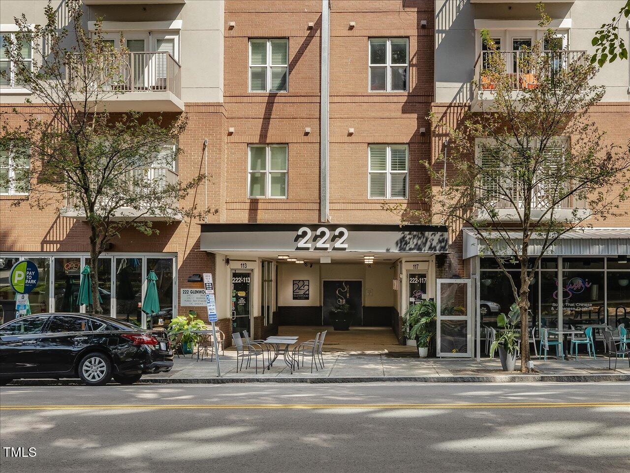 222 Glenwood Avenue 304