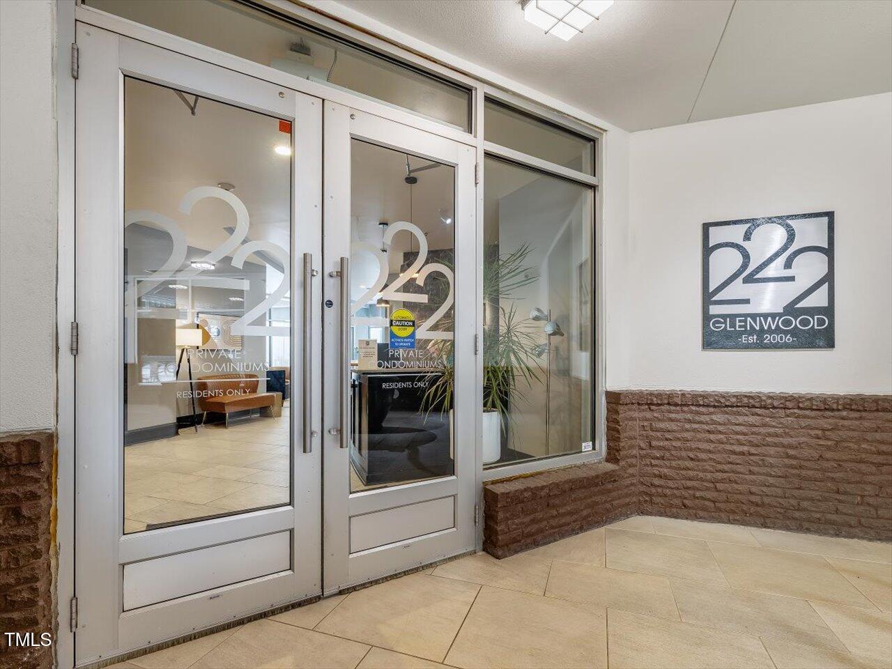222 Glenwood Avenue 304