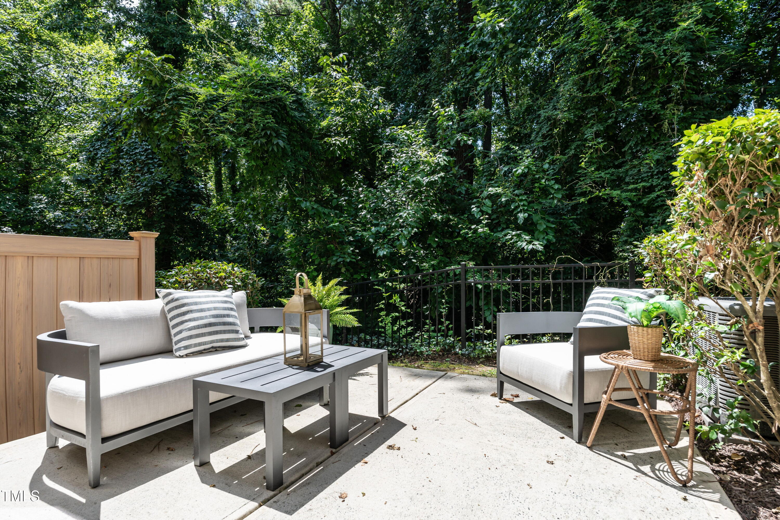 221 Penley Circle