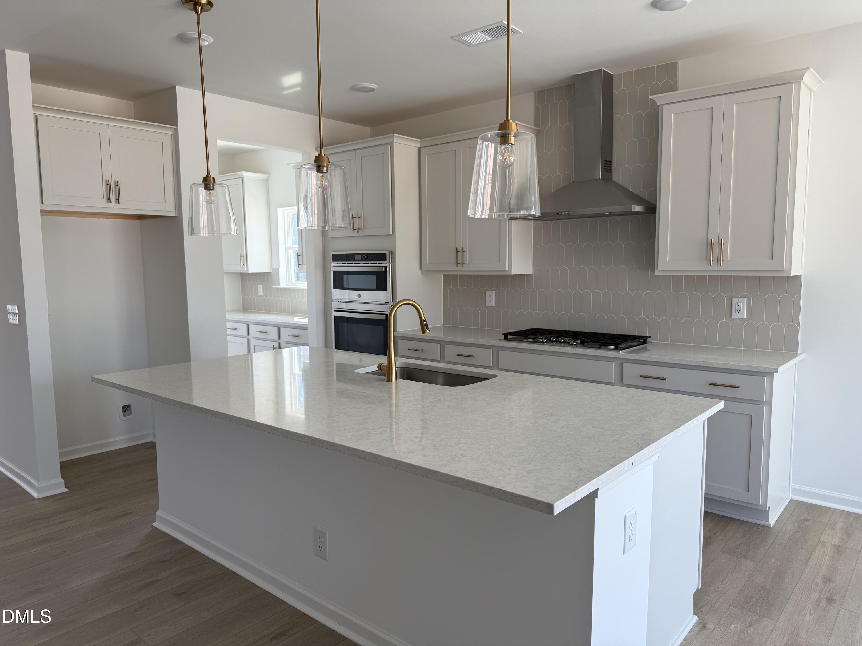 2208 Seraphic Way 381