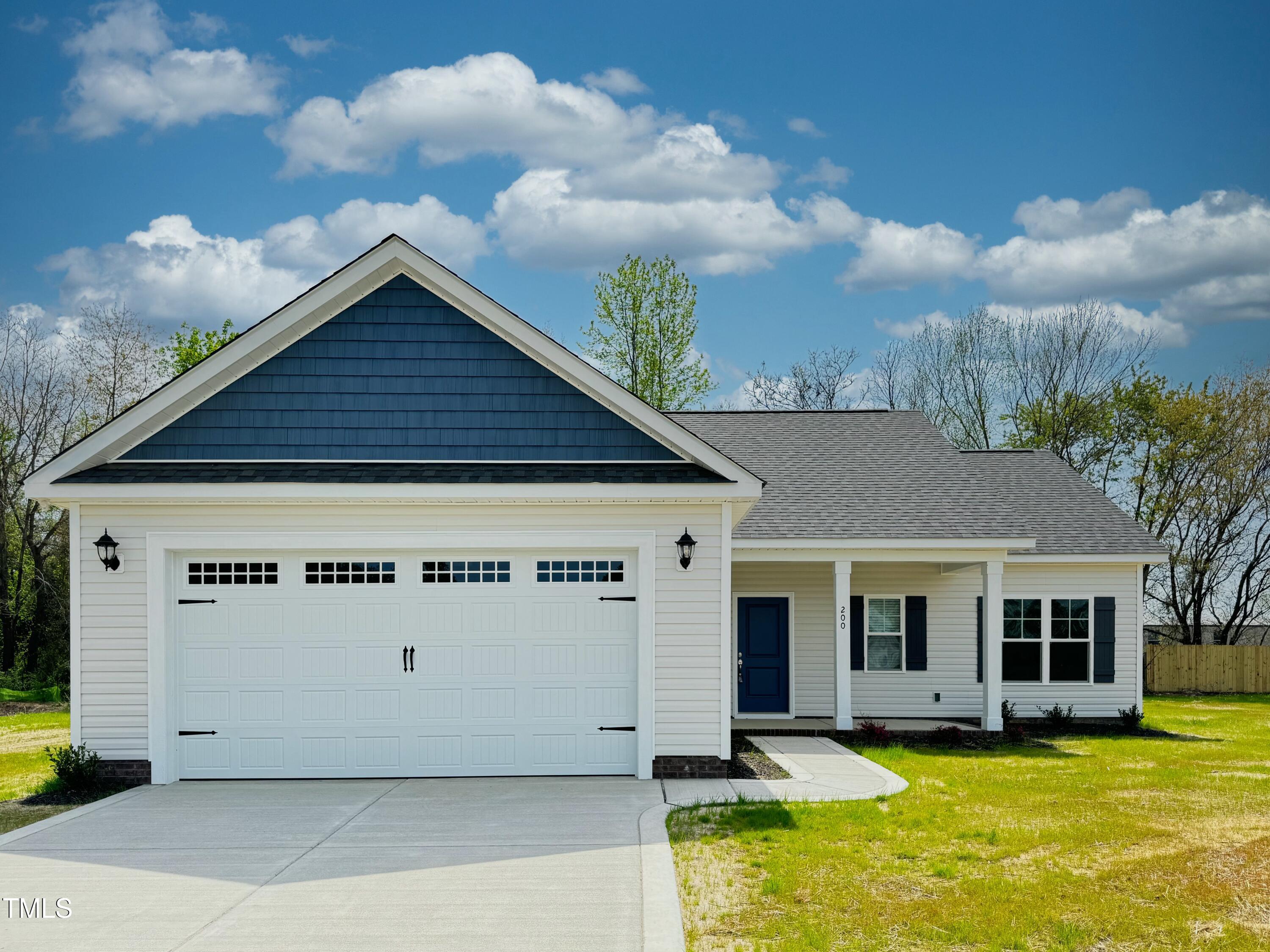 200 E Sillinger Drive