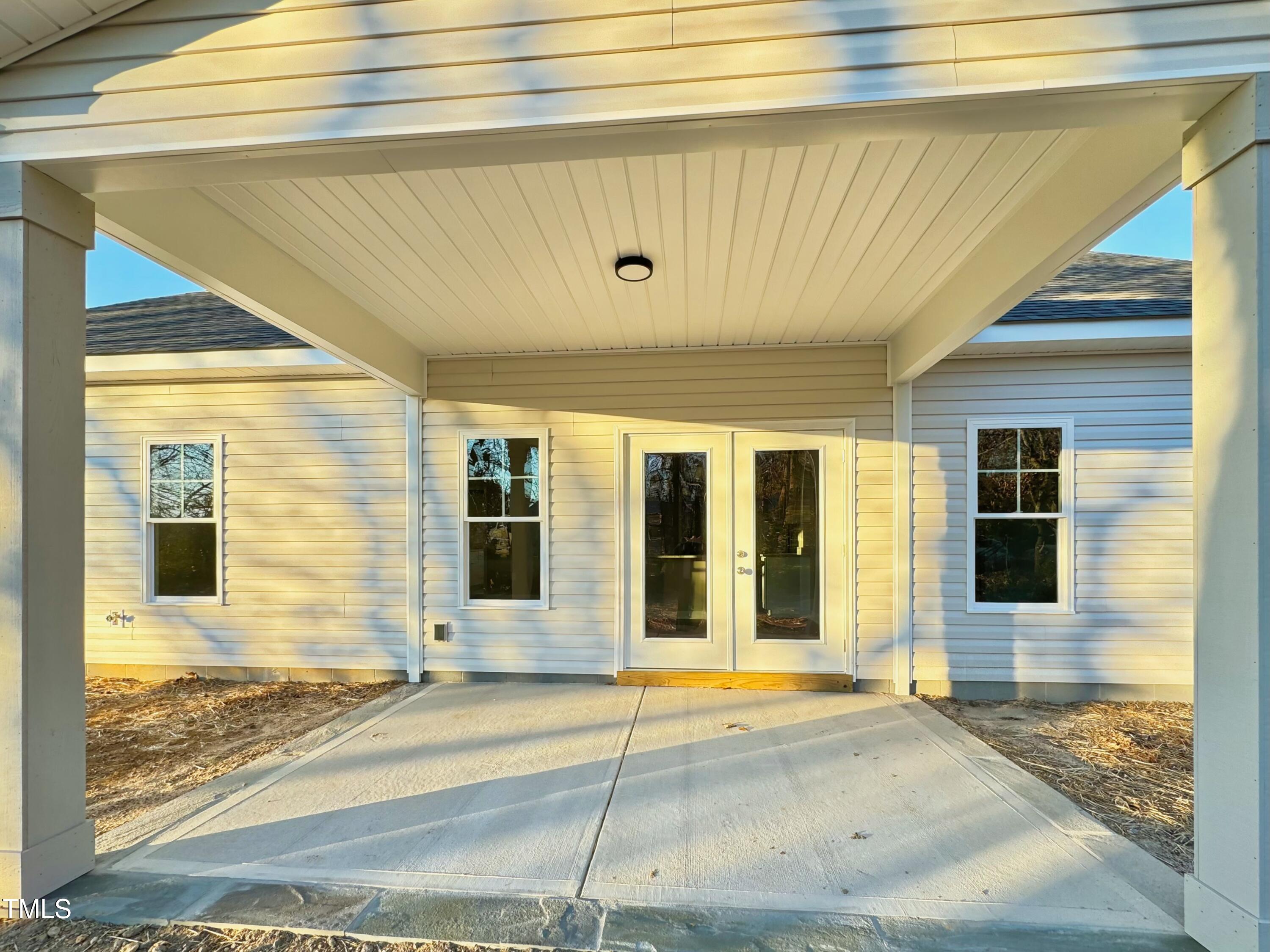 200 E Sillinger Drive