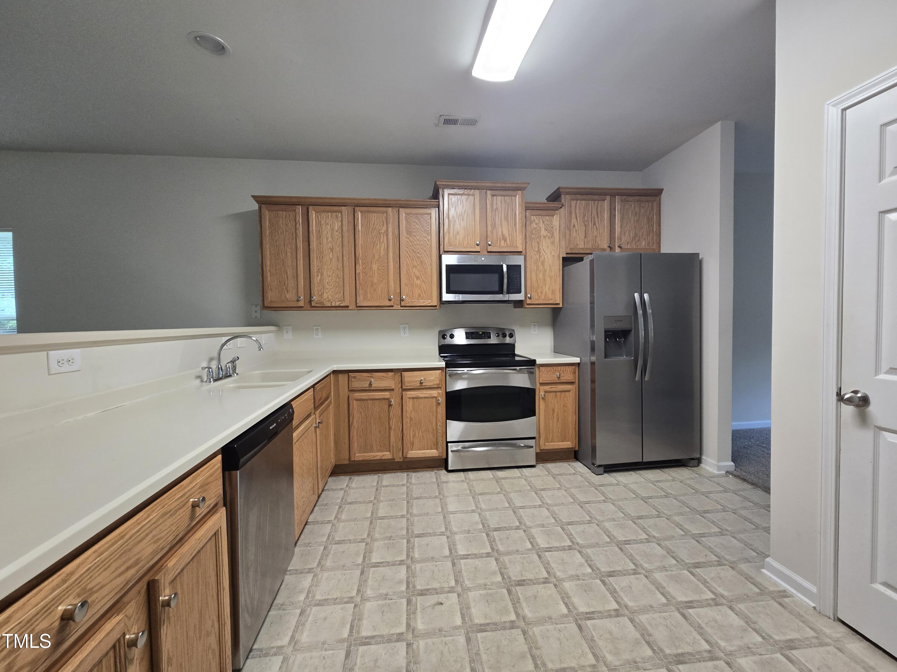 6408 Bunker Hill Drive