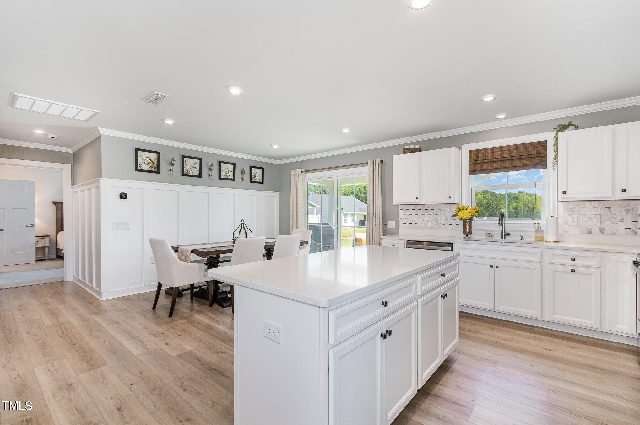 8615 Kenridge Lane