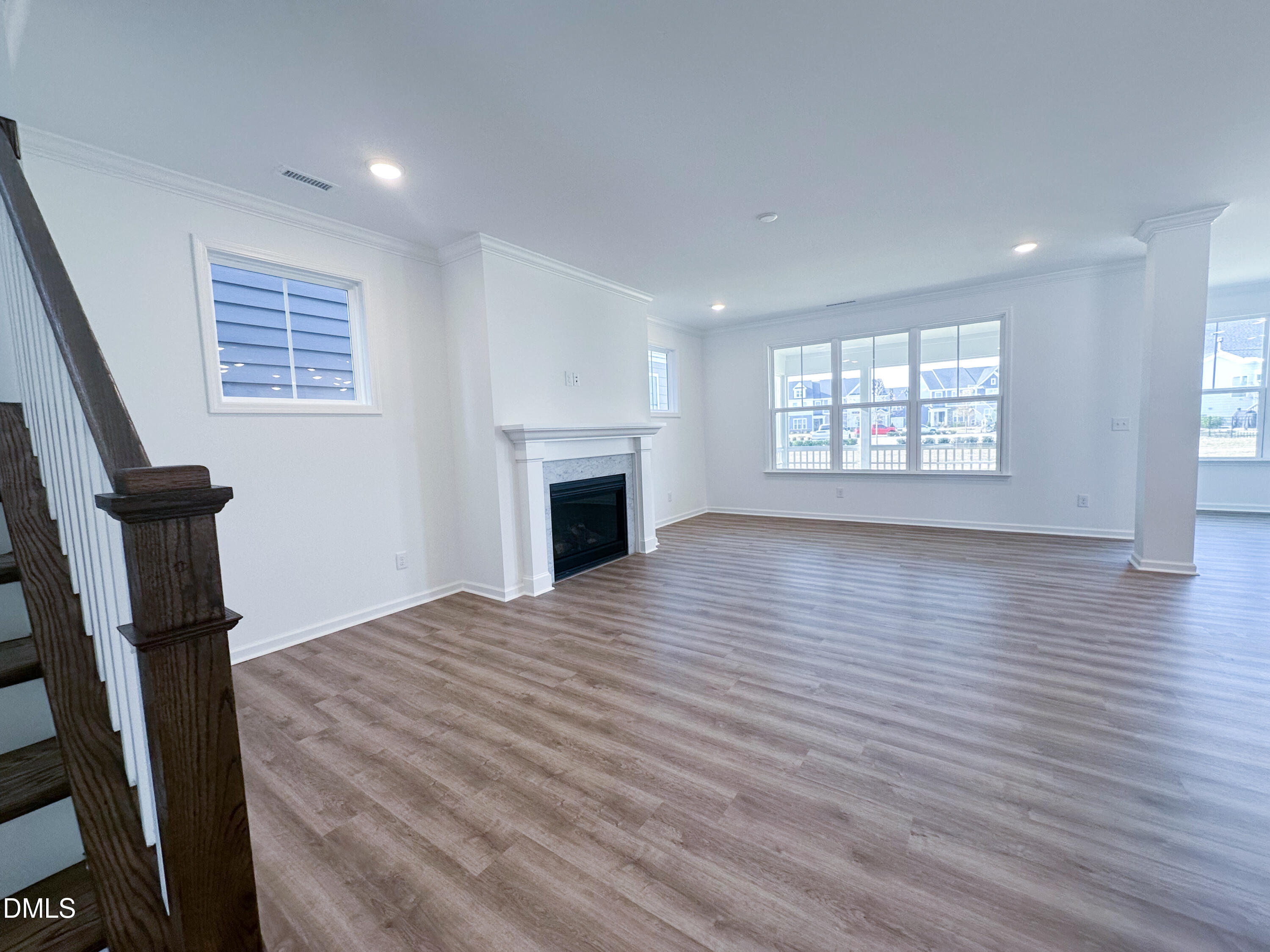 2807 Lunar Light Drive