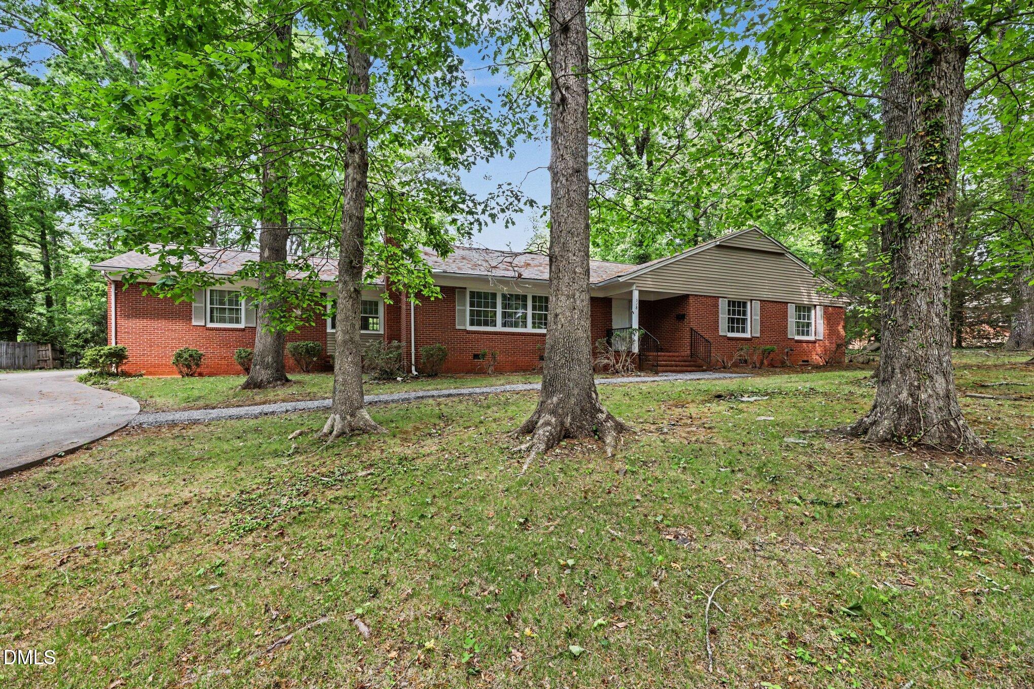 518 W Elk Street