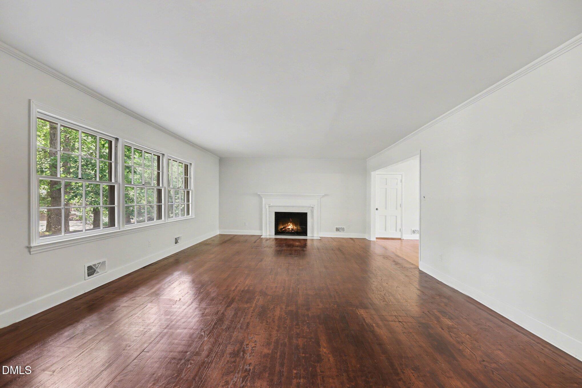 518 W Elk Street