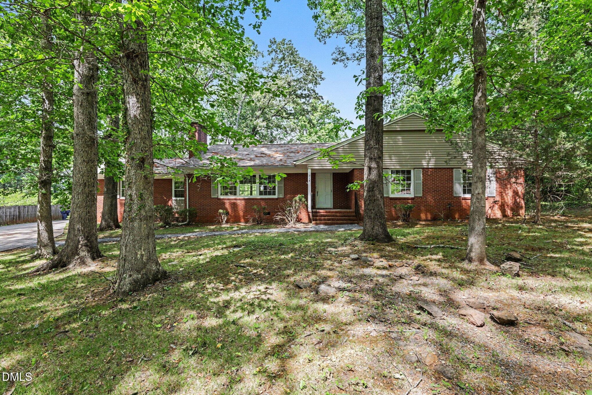 518 W Elk Street