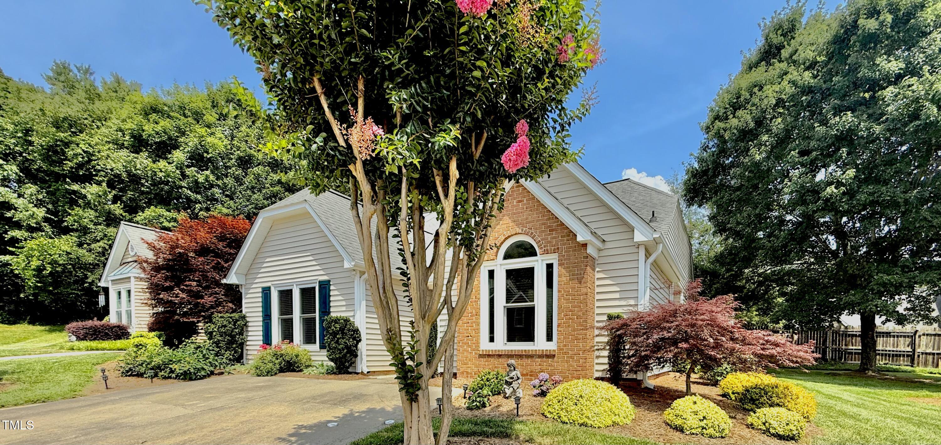 12 Cedar Knoll Court