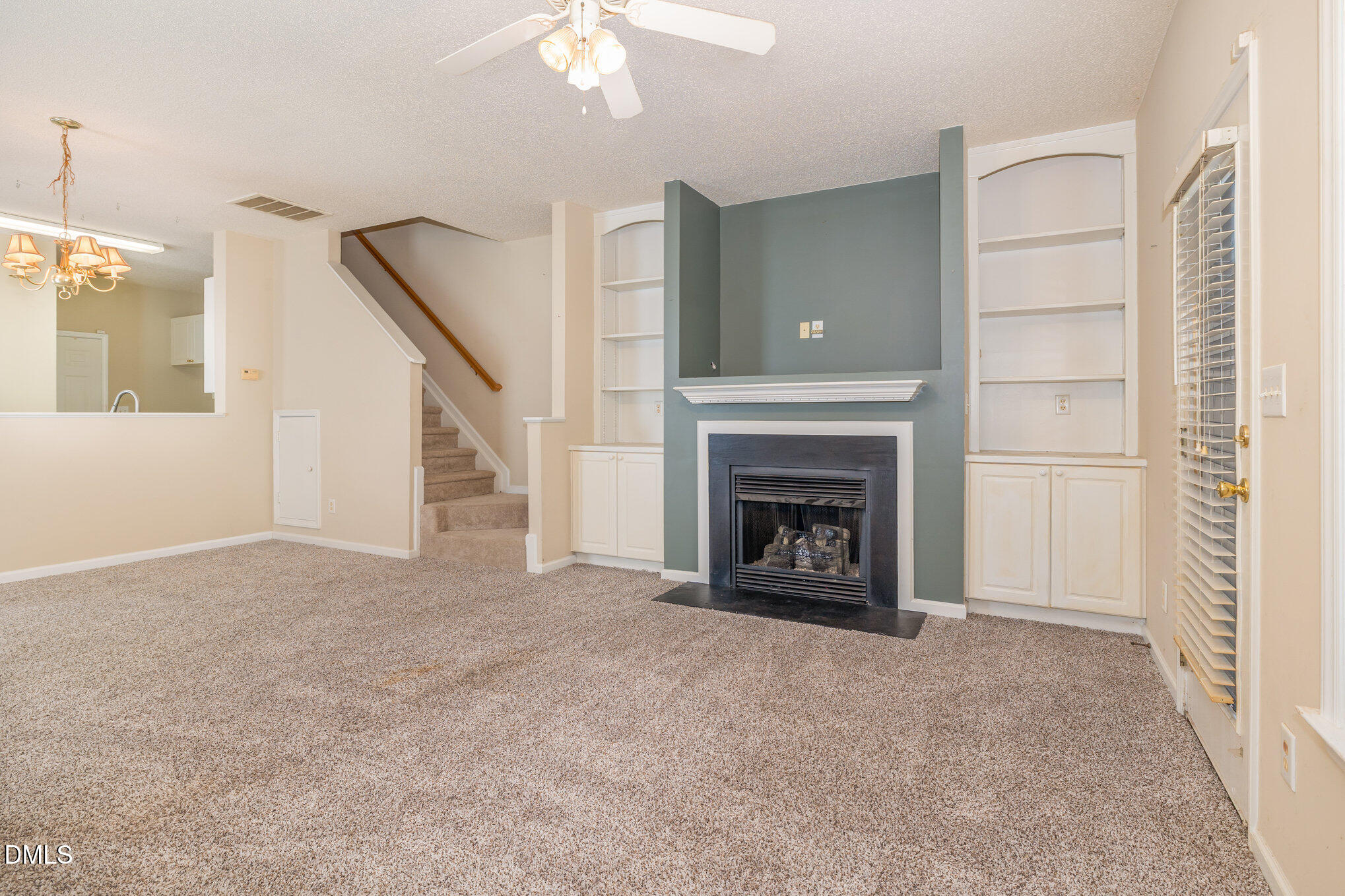 2116 Metacomet Way