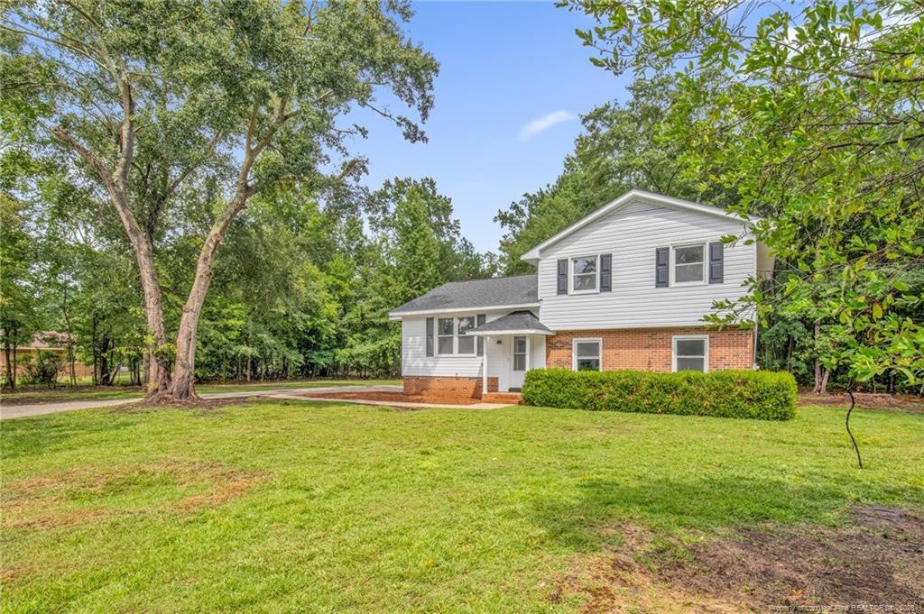 76 Robin Road